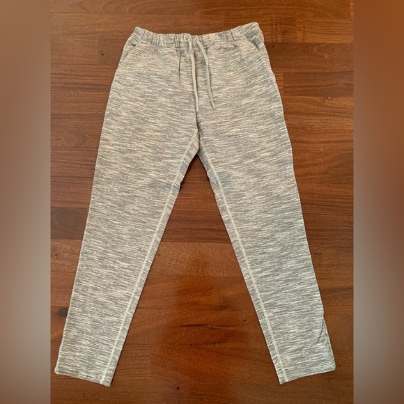 Women’s Lululemon pants size 4 - Picture 1 of 2